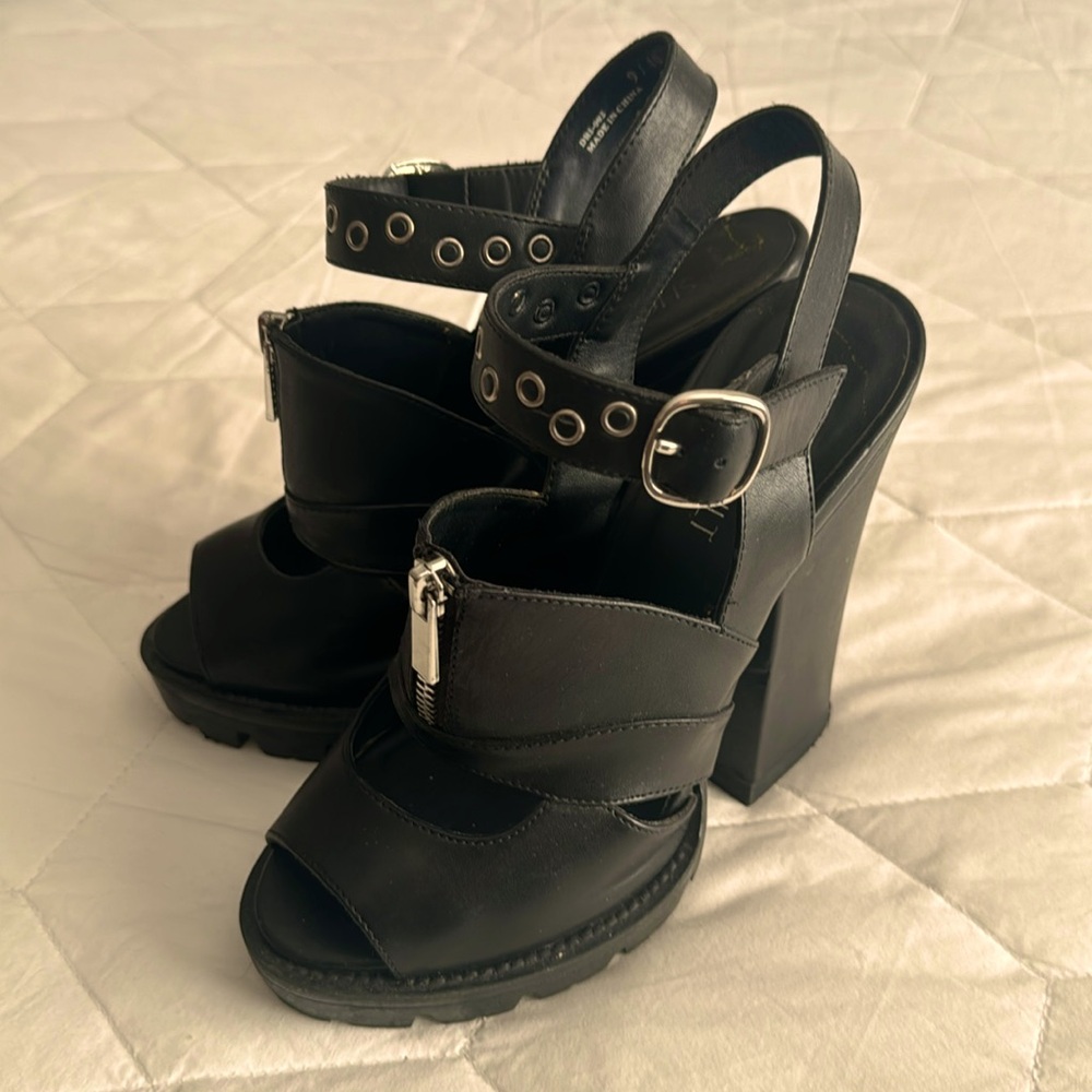 Chunky Heeled Sandals